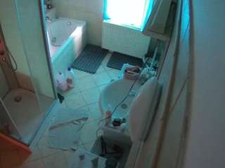 voyeurcam-julmodels-bath-2nd-2