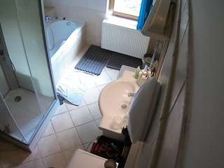 voyeurcam-julmodels-bath-2nd-2