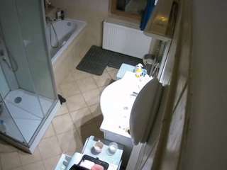 voyeurcam-julmodels-bath-2nd-2