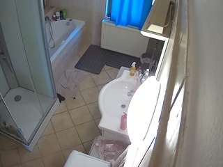 voyeurcam-julmodels-bath-2nd-2