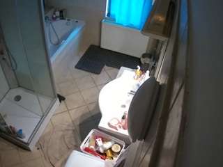 voyeurcam-julmodels-bath-2nd-2