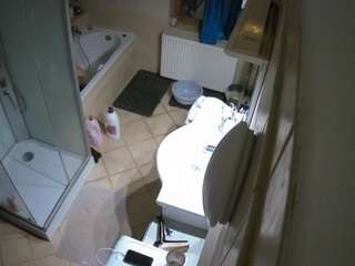 voyeurcam-julmodels-bath-2nd-2