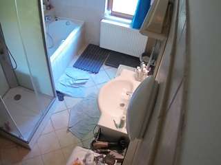 Julmodels Bathroom 2nd Floor-2 live cam — flash, flashing, hidden
