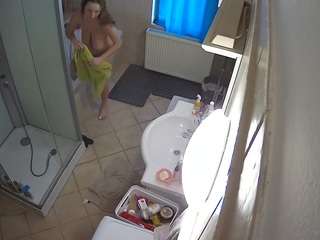 voyeurcam-julmodels-bath-2nd-2