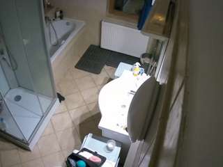 voyeurcam-julmodels-bath-2nd-2