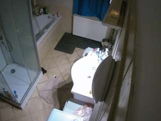 voyeurcam-julmodels-bath-2nd-2