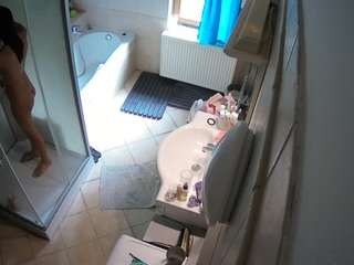 voyeurcam-julmodels-bath-2nd-2