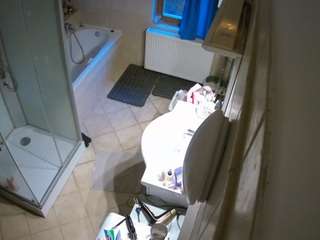 voyeurcam-julmodels-bath-2nd-2
