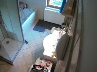 voyeurcam-julmodels-bath-2nd-2 Sex Cam Show