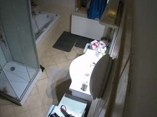 voyeurcam-julmodels-bath-2nd-2