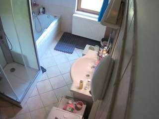 voyeurcam-julmodels-bath-2nd-2 Sex Cam Show