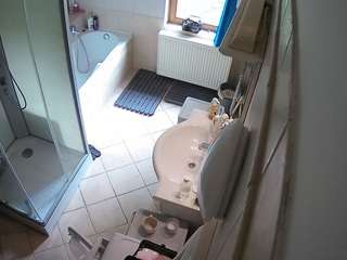 voyeurcam-julmodels-bath-2nd-2 Sex Cam Show