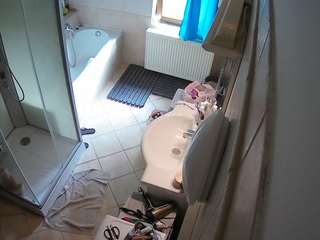 voyeurcam-julmodels-bath-2nd-2 Sex Cam Show