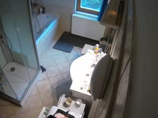 voyeurcam-julmodels-bath-2nd-2 Sex Cam Show