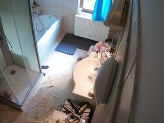 voyeurcam-julmodels-bath-2nd-2