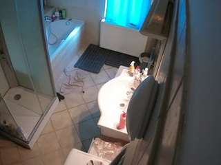voyeurcam-julmodels-bath-2nd-2
