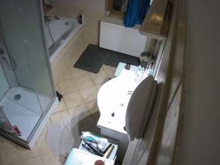 voyeurcam-julmodels-bath-2nd-2 live webcam show