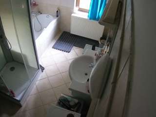 voyeurcam-julmodels-bath-2nd-2