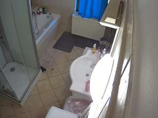 voyeurcam-julmodels-bath-2nd-2
