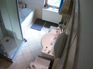 voyeurcam-julmodels-bath-2nd-2