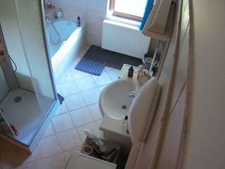 voyeurcam-julmodels-bath-2nd-2