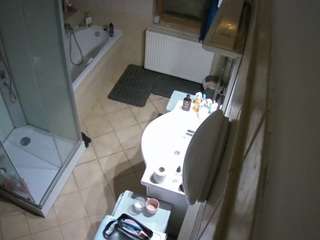 voyeurcam-julmodels-bath-2nd-2