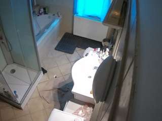 voyeurcam-julmodels-bath-2nd-2