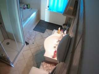 voyeurcam-julmodels-bath-2nd-2