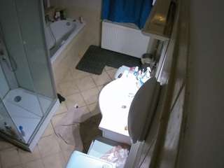 voyeurcam-julmodels-bath-2nd-2