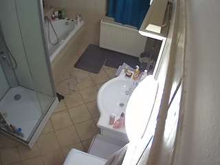 voyeurcam-julmodels-bath-2nd-2