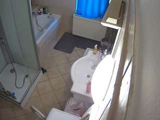 voyeurcam-julmodels-bath-2nd-2