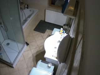 voyeurcam-julmodels-bath-2nd-2
