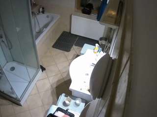 voyeurcam-julmodels-bath-2nd-2