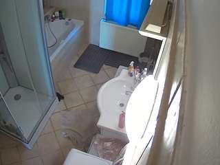 voyeurcam-julmodels-bath-2nd-2