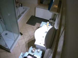 voyeurcam-julmodels-bath-2nd-2