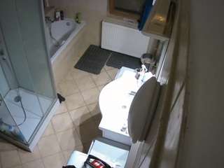 voyeurcam-julmodels-bath-2nd-2