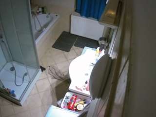 voyeurcam-julmodels-bath-2nd-2