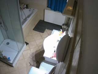 voyeurcam-julmodels-bath-2nd-2