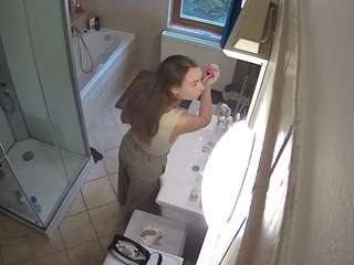 voyeurcam-julmodels-bath-2nd-2