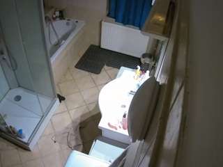 voyeurcam-julmodels-bath-2nd-2