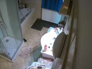 voyeurcam-julmodels-bath-2nd-2