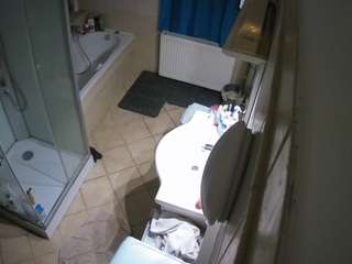voyeurcam-julmodels-bath-2nd-2