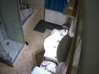 voyeurcam-julmodels-bath-2nd-2