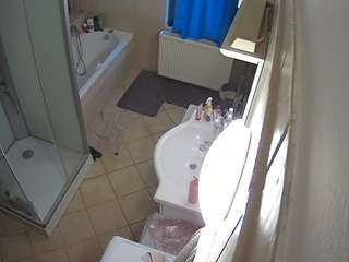 voyeurcam-julmodels-bath-2nd-2