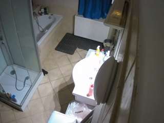 voyeurcam-julmodels-bath-2nd-2