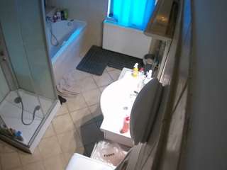 voyeurcam-julmodels-bath-2nd-2