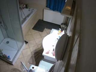 voyeurcam-julmodels-bath-2nd-2