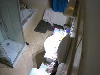 voyeurcam-julmodels-bath-2nd-2