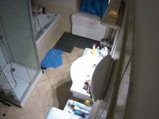 voyeurcam-julmodels-bath-2nd-2