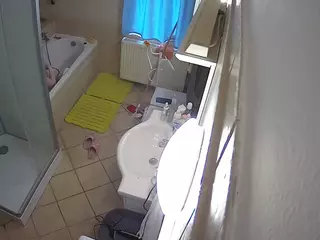 Julmodels Bathroom 2nd Floor-2's Live Sex Cam Show